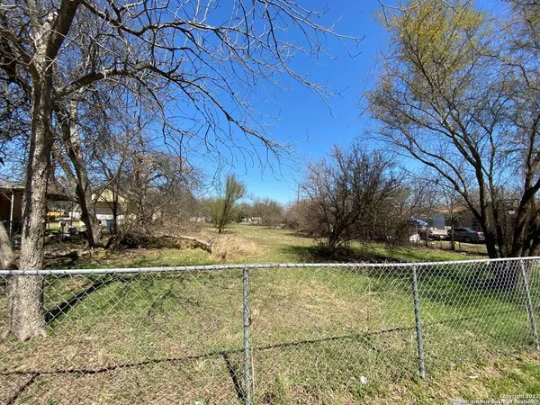 1019 SAMS DR, San Antonio, TX 78221