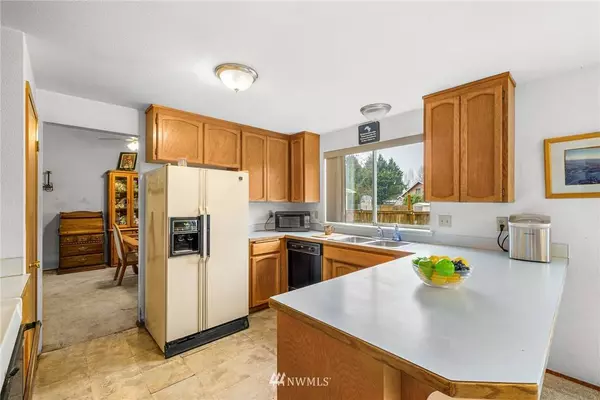 312 White River DR E, Pacific, WA 98047