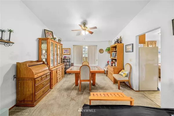 312 White River DR E, Pacific, WA 98047