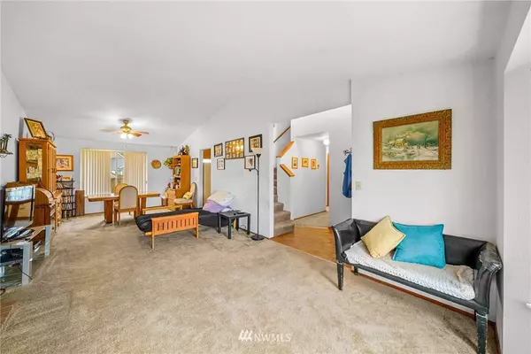 312 White River DR E, Pacific, WA 98047