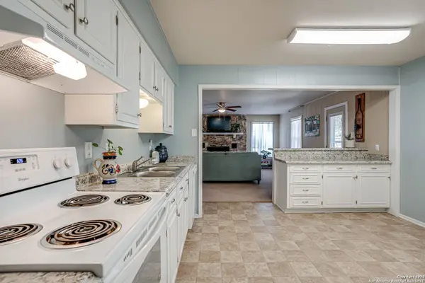 3703 AUTUMN LN, Kirby, TX 78219-1306