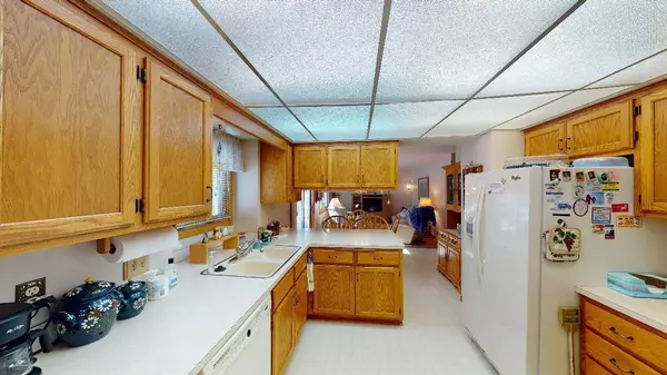 1838 Colby Lake CT, Woodbury, MN 55125