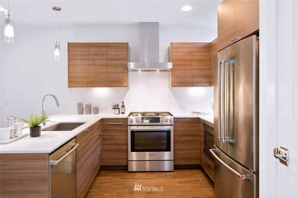 1940 10th AVE W #B, Seattle, WA 98119