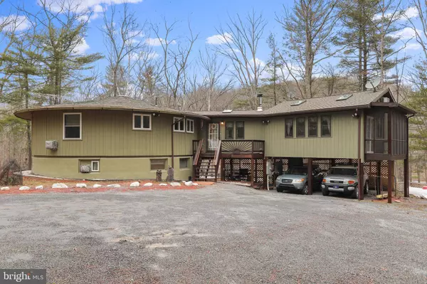 179 SIDELING MOUNTAIN TRL, Great Cacapon, WV 25422