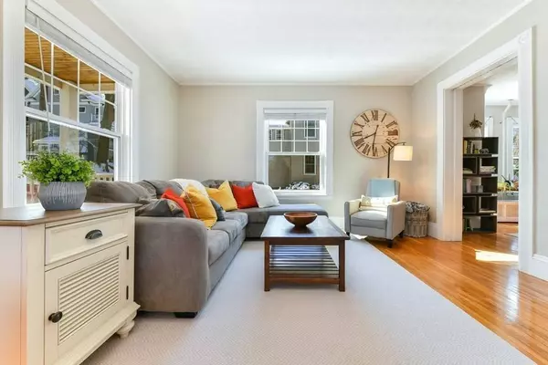 40 Sherwood St #1, Boston, MA 02131