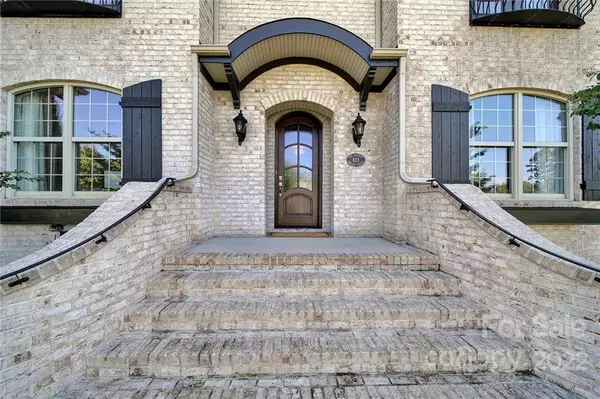 823 Harvest Pointe DR, Fort Mill, SC 29708