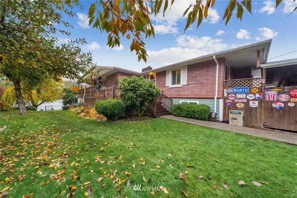 6342 S Island DR E, Bonney Lake, WA 98391