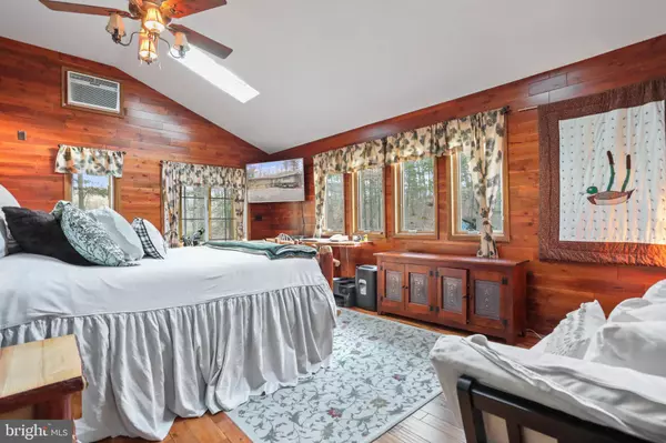 179 SIDELING MOUNTAIN TRL, Great Cacapon, WV 25422