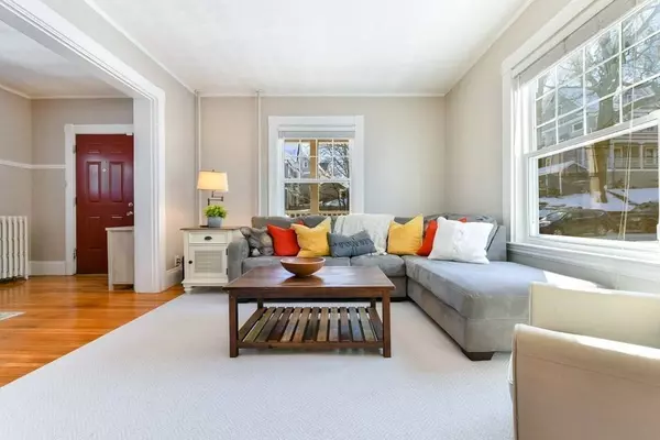 40 Sherwood St #1, Boston, MA 02131