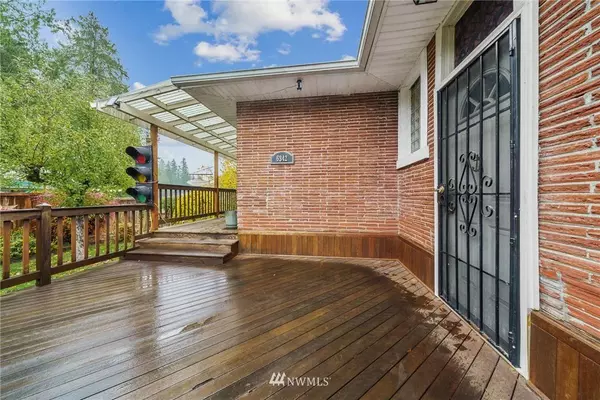 6342 S Island DR E, Bonney Lake, WA 98391