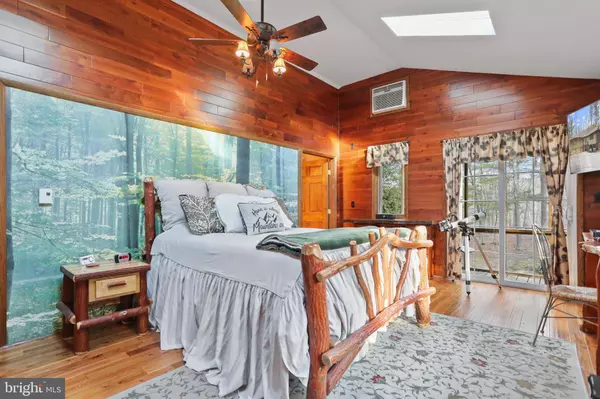 179 SIDELING MOUNTAIN TRL, Great Cacapon, WV 25422