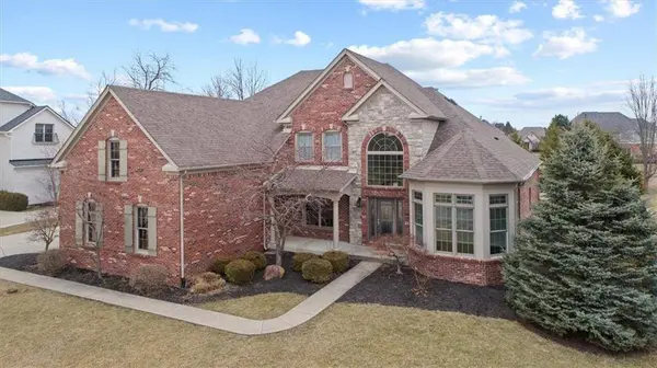 11689 Darsley DR, Fishers, IN 46037