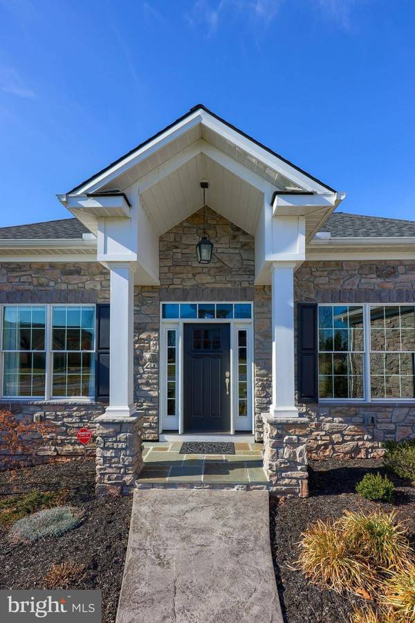 1515 WINSFORD LN, York, PA 17404