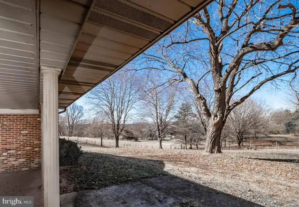 410 CAVE SPRING LN, Edinburg, VA 22824