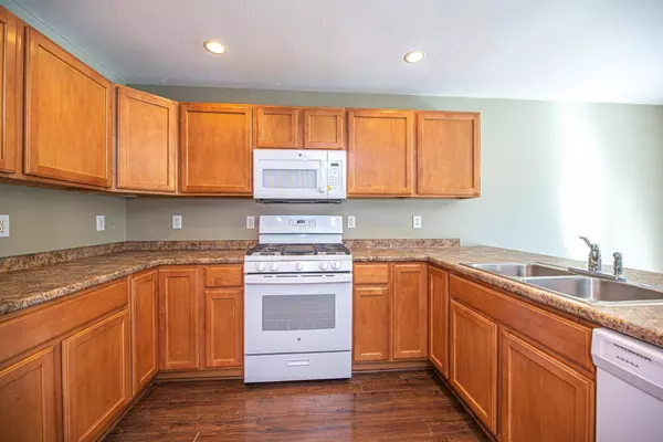 1465 Hooksett RD #1354, Hooksett, NH 03106