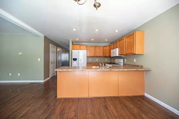 1465 Hooksett RD #1354, Hooksett, NH 03106