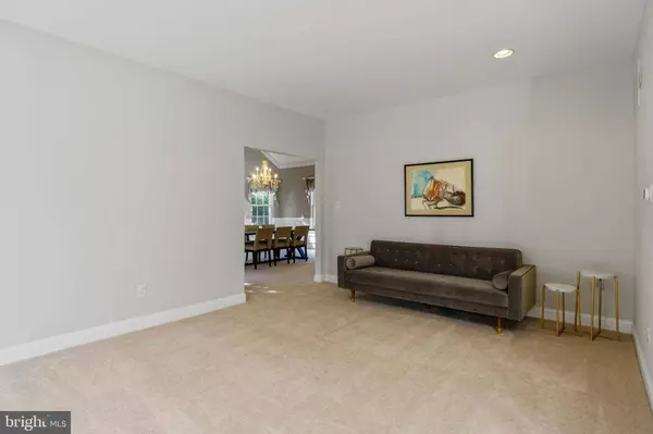 7 JOHN SLOAN, Marlton, NJ 08053