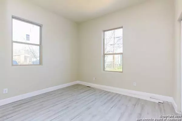 1217 SANTA ANNA, San Antonio, TX 78201-4210