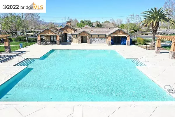 1642 Sycamore Dr, Oakley, CA 94561