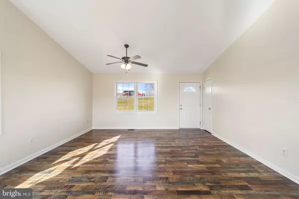 564 MILL RD, Woodstock, VA 22664