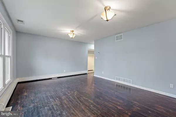 9 BETTS AVE, New Castle, DE 19720