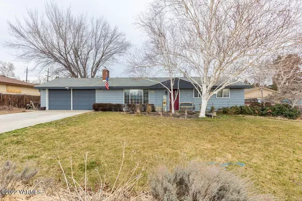 205 61st Ave S, Yakima, WA 98908