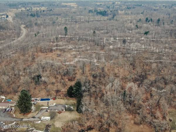 218 Chapman  DR, Amsterdam, NY 12010