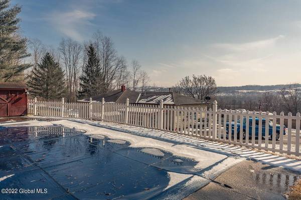 218 Chapman  DR, Amsterdam, NY 12010