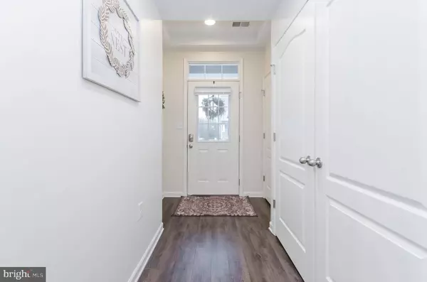 56 HEALEY CT, Bunker Hill, WV 25413