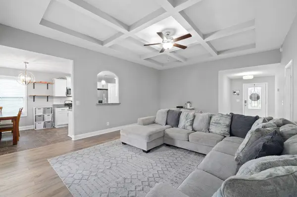 579 Tracy Ln, Clarksville, TN 37040