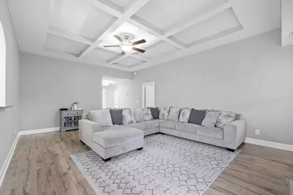 579 Tracy Ln, Clarksville, TN 37040