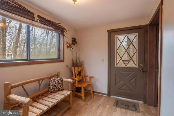 270 MILLER RD, Basye, VA 22810