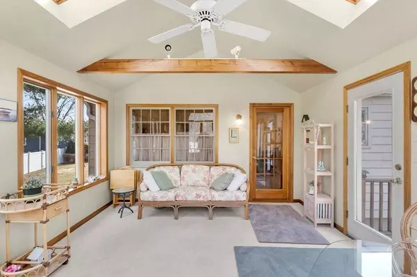 7 Graystone Dr, Danvers, MA 01923