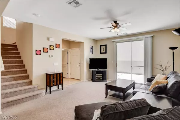 8982 College Green Street, Las Vegas, NV 89148