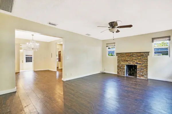 1012 Avon RD, West Palm Beach, FL 33401