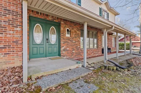 1064 Richwood DR, Avon, IN 46123