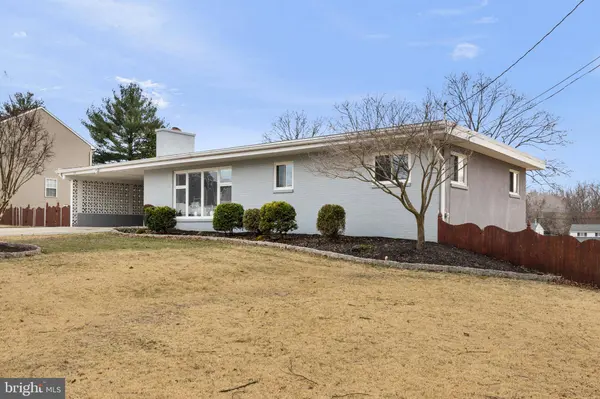 230 EMPIRE AVE, Blackwood, NJ 08012