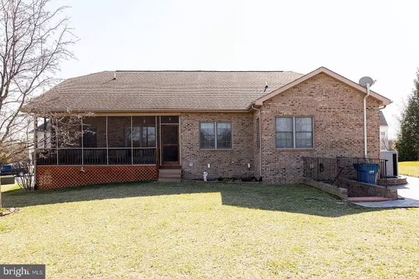 329 CHELTENHAM DR, Stephens City, VA 22655