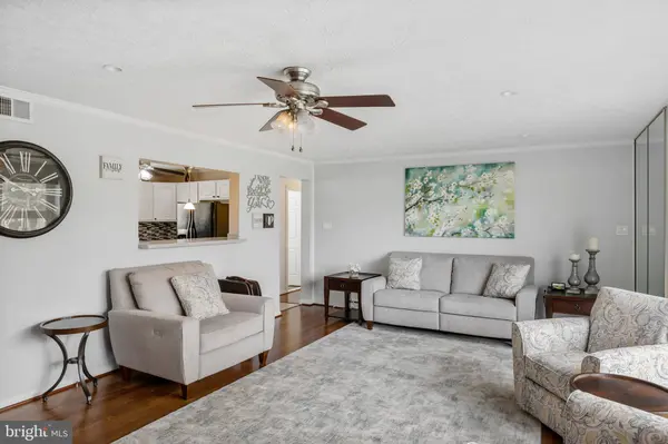 230 EMPIRE AVE, Blackwood, NJ 08012