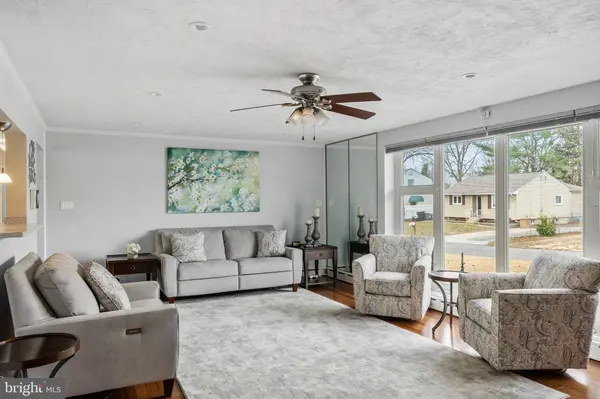 230 EMPIRE AVE, Blackwood, NJ 08012