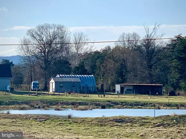 5616 STRASBURG RD, Strasburg, VA 22657