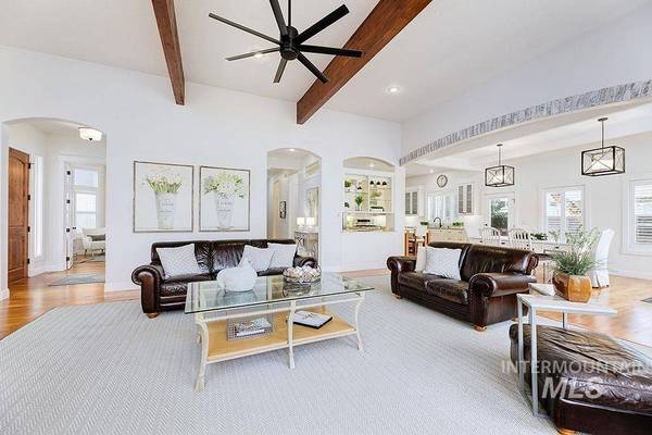 450 W Cottonwood Ct, Eagle, ID 83616