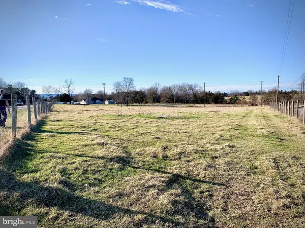 5616 STRASBURG RD, Strasburg, VA 22657