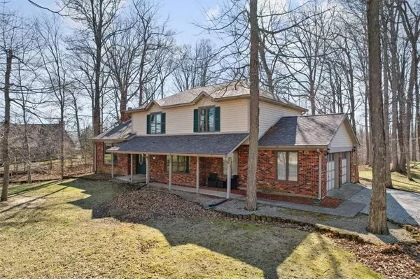 1064 Richwood DR, Avon, IN 46123