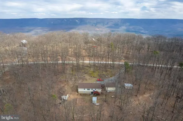 245 JUSTIN RD, Great Cacapon, WV 25422