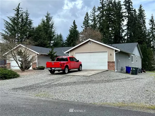 13103 13105 151st ST E, Puyallup, WA 98374
