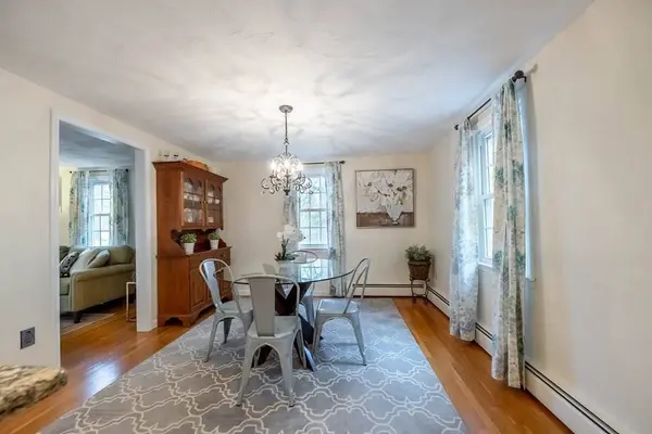 1 Mulberry Cir, Andover, MA 01810