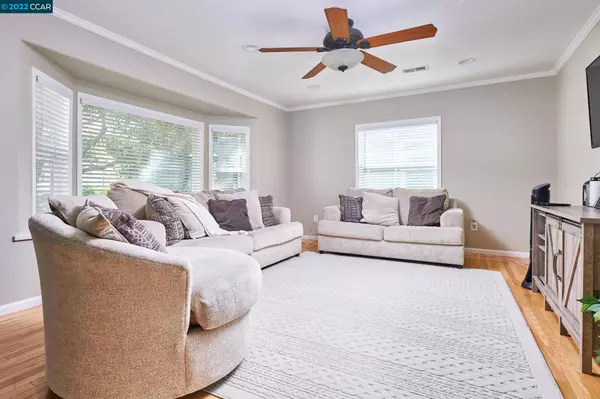 1354 Pine St, Pittsburg, CA 94565