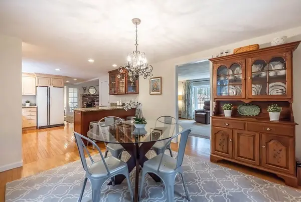 1 Mulberry Cir, Andover, MA 01810