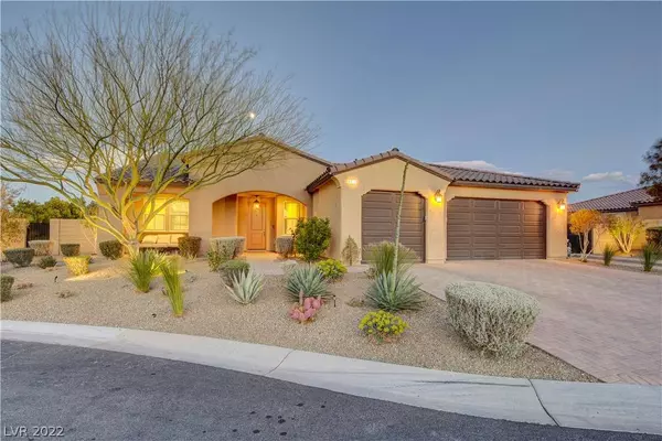 8822 Crescent Lake Street